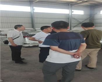 萬(wàn)通公司李總考察鍍鋅波紋鋼管制造企業(yè)